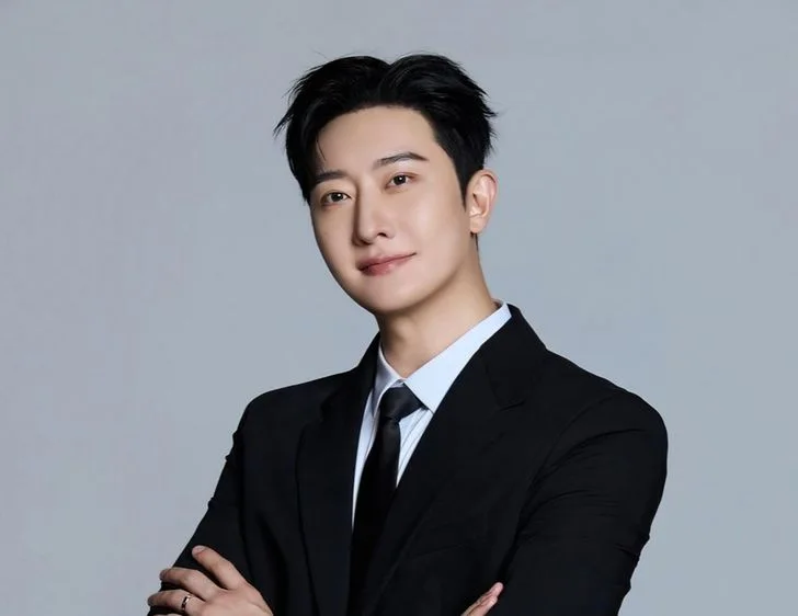 Zhou Mi als Geschäftsführer des neuen Gemeinschaftsunternehmens STE