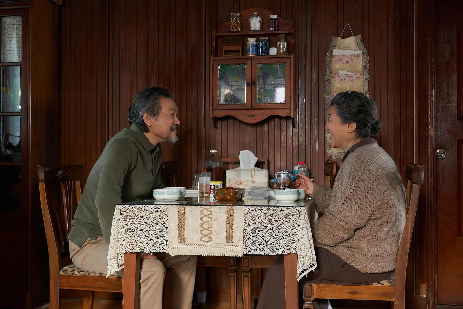 Jung Jin-young und Lee Jung-eun in My Father's Table